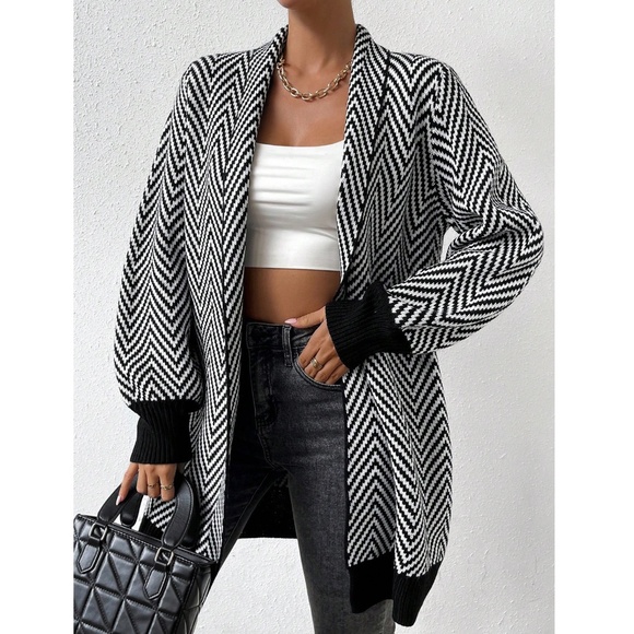 Knit Chevron Open Cardigan Bishop Sleeves Hip Length Black & White - Picture 1 of 7